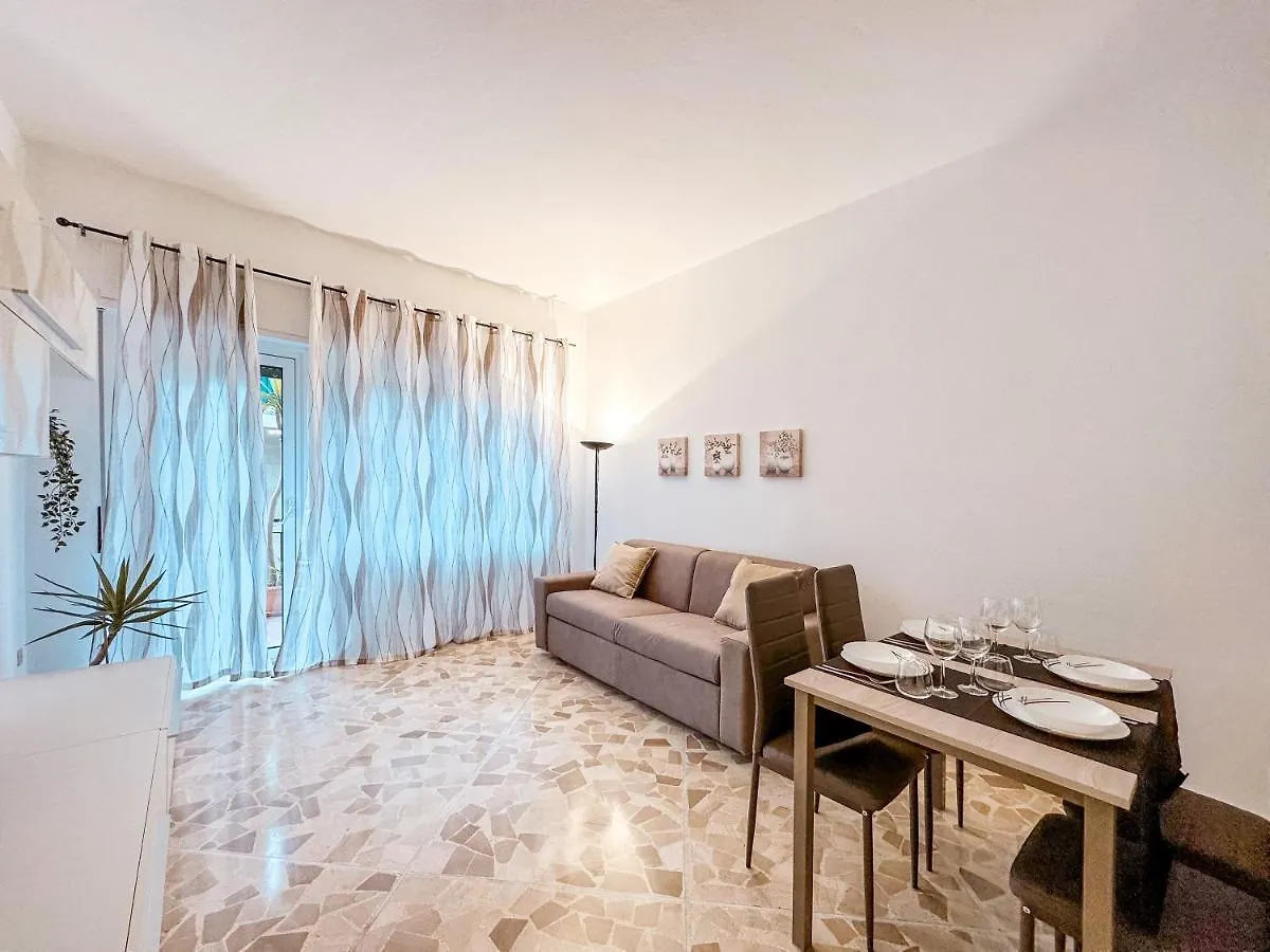 Apartamento Private Parking A Due Passi Dalla Stazione Rapallo