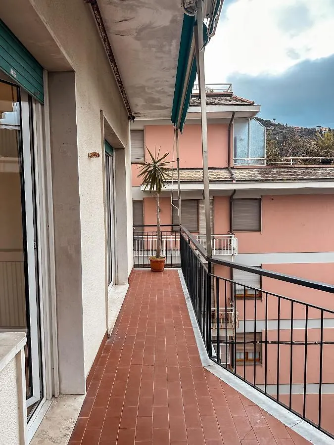 Apartment Private Parking A Due Passi Dalla Stazione Rapallo