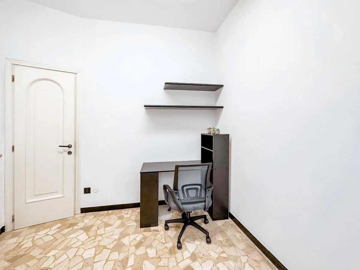 Private Parking A Due Passi Dalla Stazione Rapallo Italy